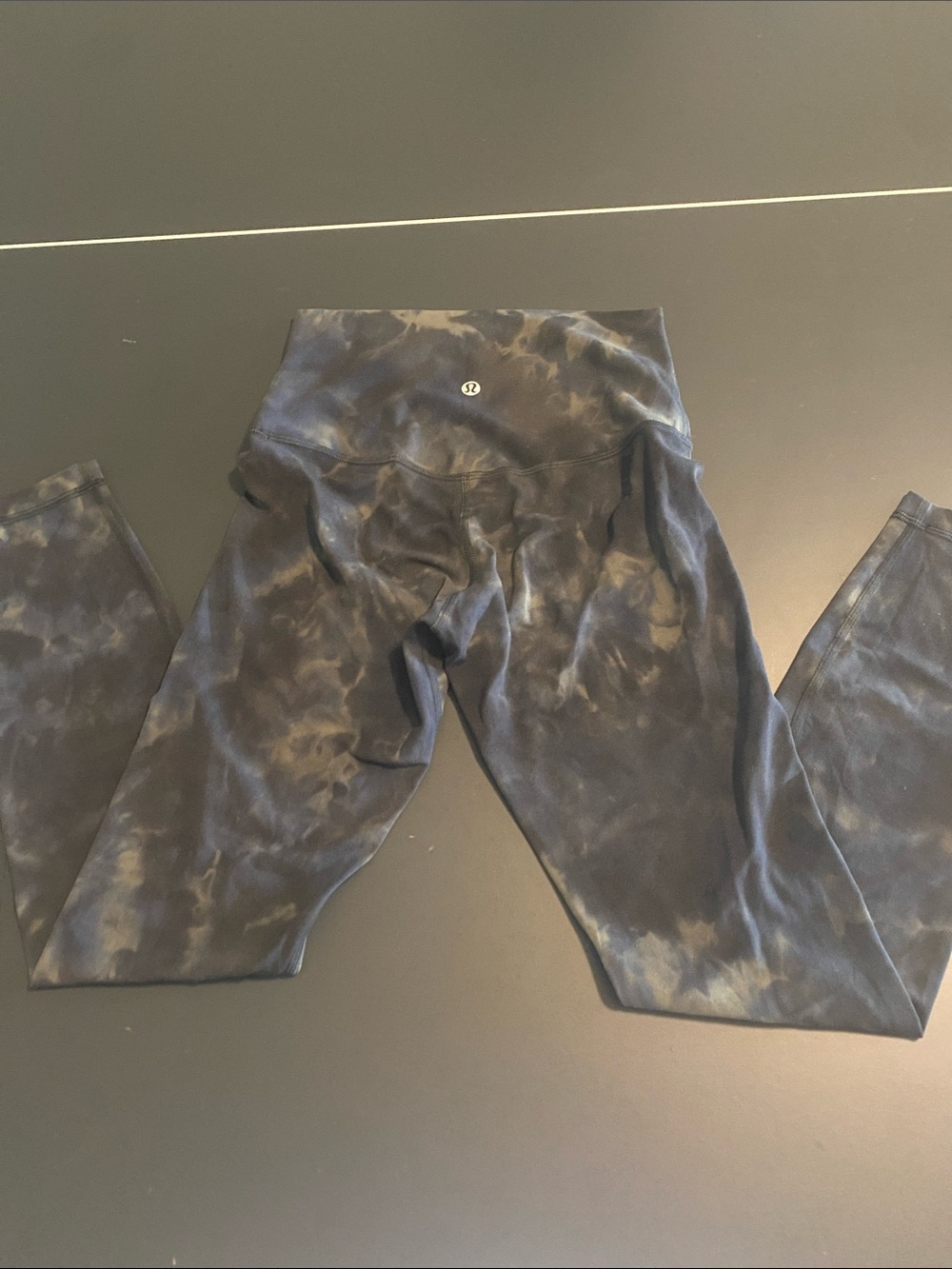 lululemon athletica Girls' Black and Gray Tie-Dye Leggings